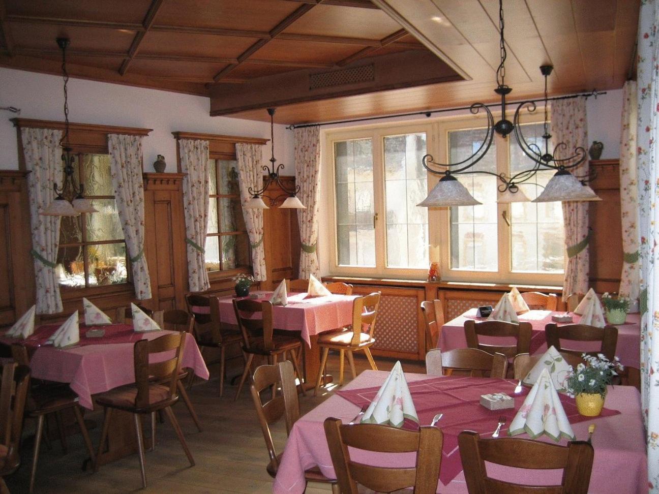 Hotel Krone Stuehlingen - Das Tor Zum Suedschwarzwald Esterno foto