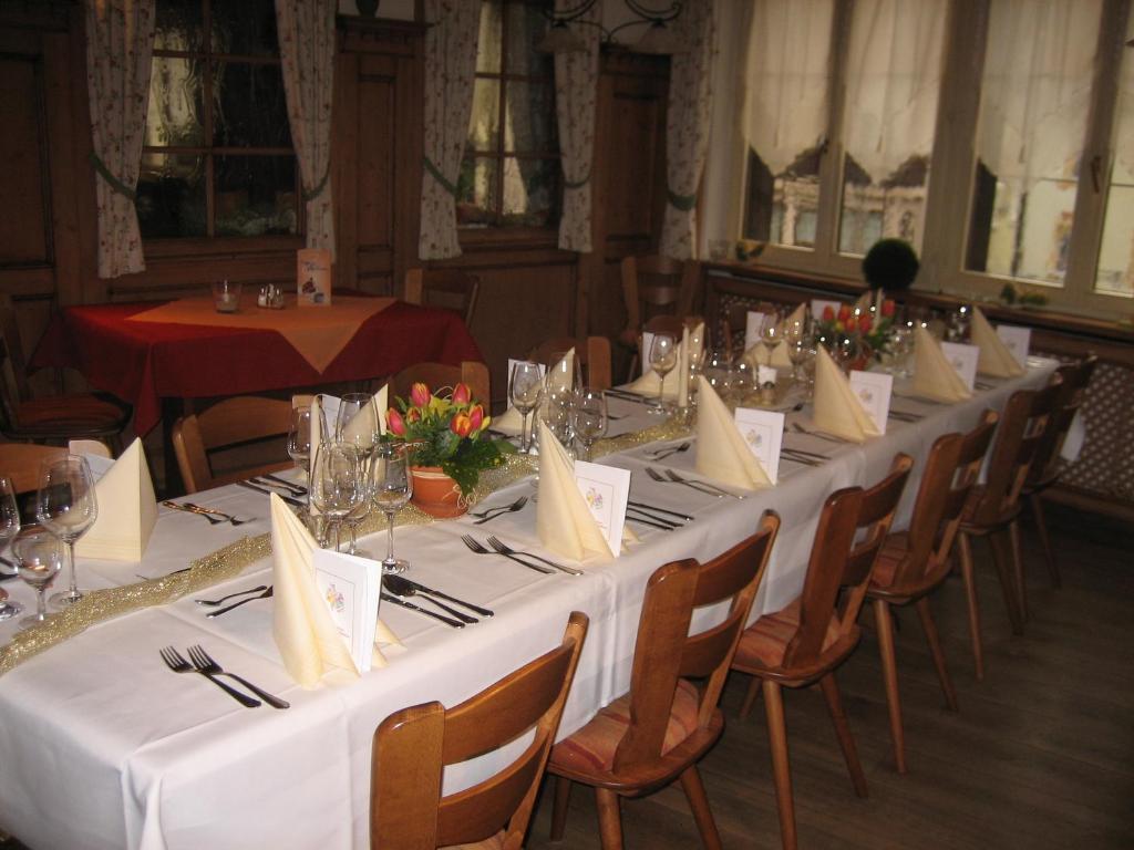 Hotel Krone Stuehlingen - Das Tor Zum Suedschwarzwald Esterno foto