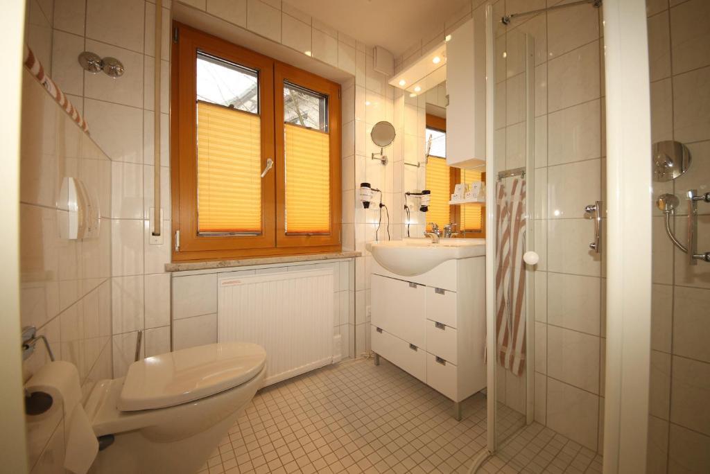 Hotel Krone Stuehlingen - Das Tor Zum Suedschwarzwald Esterno foto